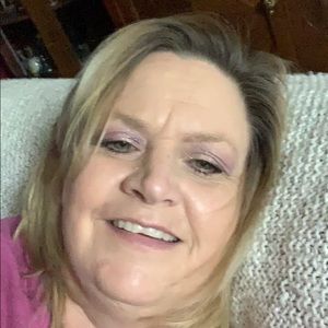 Meet your Posher, Carrie